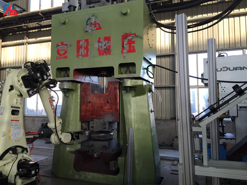 CNC hydraulic double_action closed die forging hammer